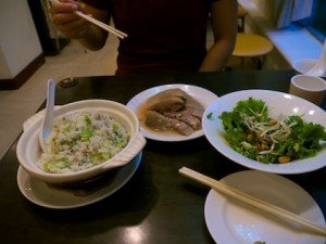 Eating dinner in Taipei, Tawina